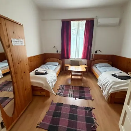 Oereg Bence Vendeghaz * Hajdúszoboszló